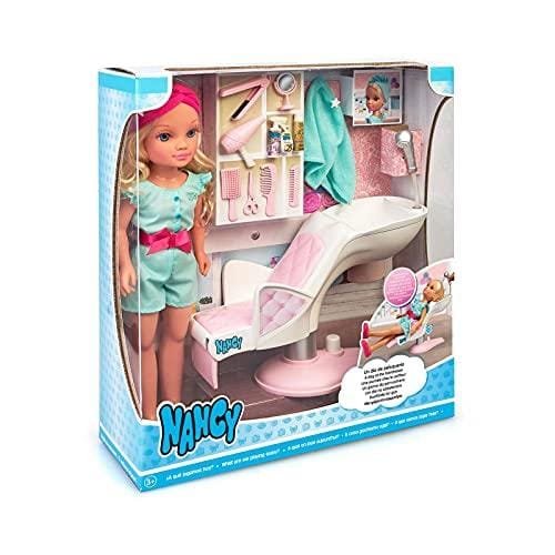 DESCUENTAZO 48% DESCUENTO Nancy Un día de peluquería, Muñeca rubia con pelo rizado, sillón de peluquería y accesorios de belleza y estética, regalo para niñas y niños a partir de 3 años, Famosa, (700016704)