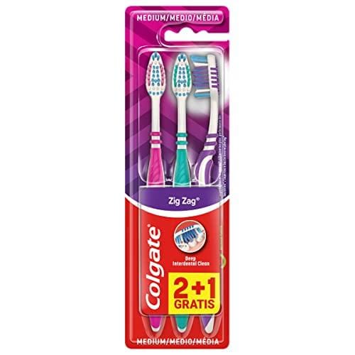 Colgate ZigZag Cepillo de Dientes Dureza Media, Pack 3 Uds, Limpieza Interdental Profunda, Limpiador de Lengua, Elimina Bacterias Causantes del Mal Aliento, Confort y Suavidad de las Encías