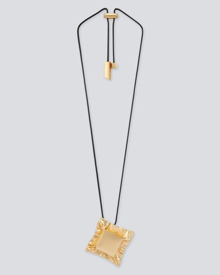 Collar de cubo aplastado en color dorado · Adolfo Dominguez · El Corte Inglés
