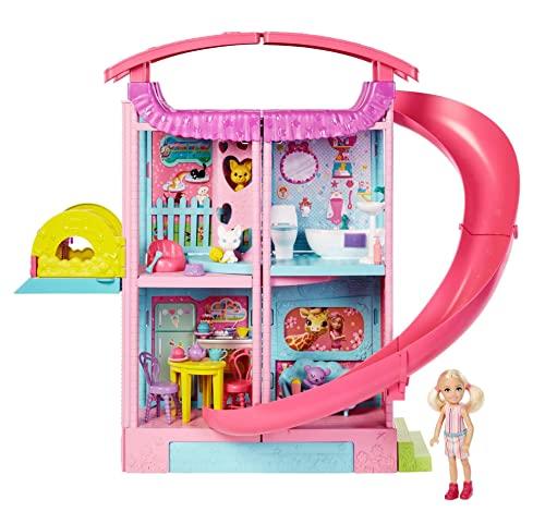 Barbie Chelsea Casa de muñecas con Muebles, tobogán, Piscina y Accesorios, Regalo +3 años (Mattel HHX44)