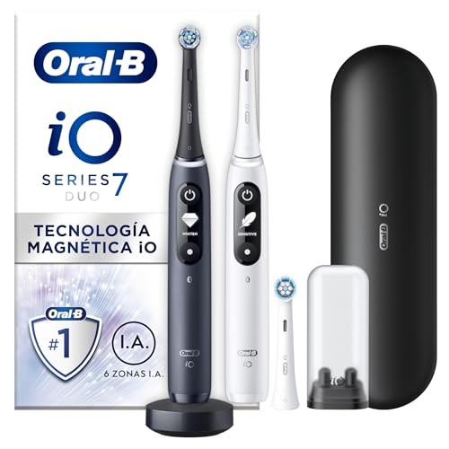 44% DESCUENTO Oral B iO 7 Pack Doble, Cepillos de Dientes Eléctricos, Pack de 2 Cepillos, Mangos con Bluetooth y Tecnología Magnética, 3 Cabezales y 1 Funda de Viaje, Regalos Originales Blanco y Negro