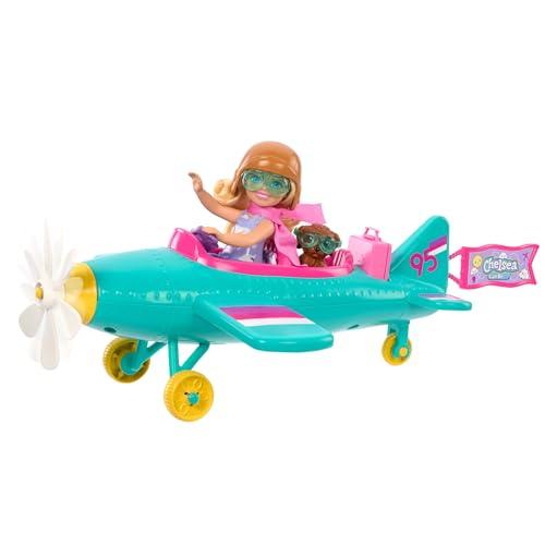 40% DESCUENTO Barbie Chelsea Tú Puedes Ser Aviadora Muñeca Profesiones con avión, Accesorios de Viaje y Pegatinas, Juguete +3 años (Mattel HTK38)
