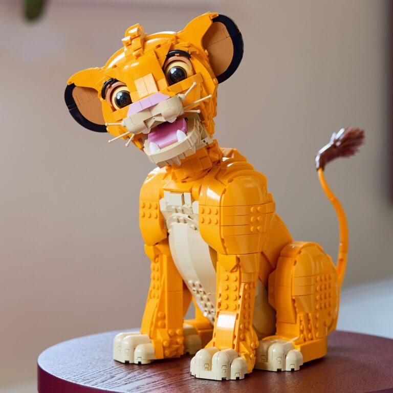 LEGO 43247 Disney: El Rey León – Simba Joven, Figura Creativa y Coleccionable para Construir, Set de Construcción Inspirado en la Película, Ideal para Fans de Disney | Miravia