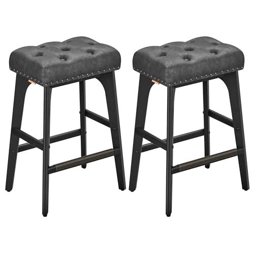 29% DESCUENTO VASAGLE Taburetes de Bar, Juego de 2, Superficie de PU, Botones Acolchados, Bordes con Tachuelas, Patas de Madera, Altura 66 cm, Esquina de Bar, Comedor, Fácil Montaje, Negro Tinta LBC085G02