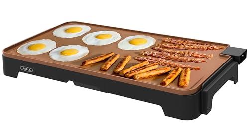 55% DESCUENTO bella XL plancha eléctrica de titanio cerámico. Prepara 15 huevos a la vez, revestimiento antiadherente Healthy Eco, fácil de limpiar, superficie de cocción retráctil grande de 12″ x 22″, cobre/negro