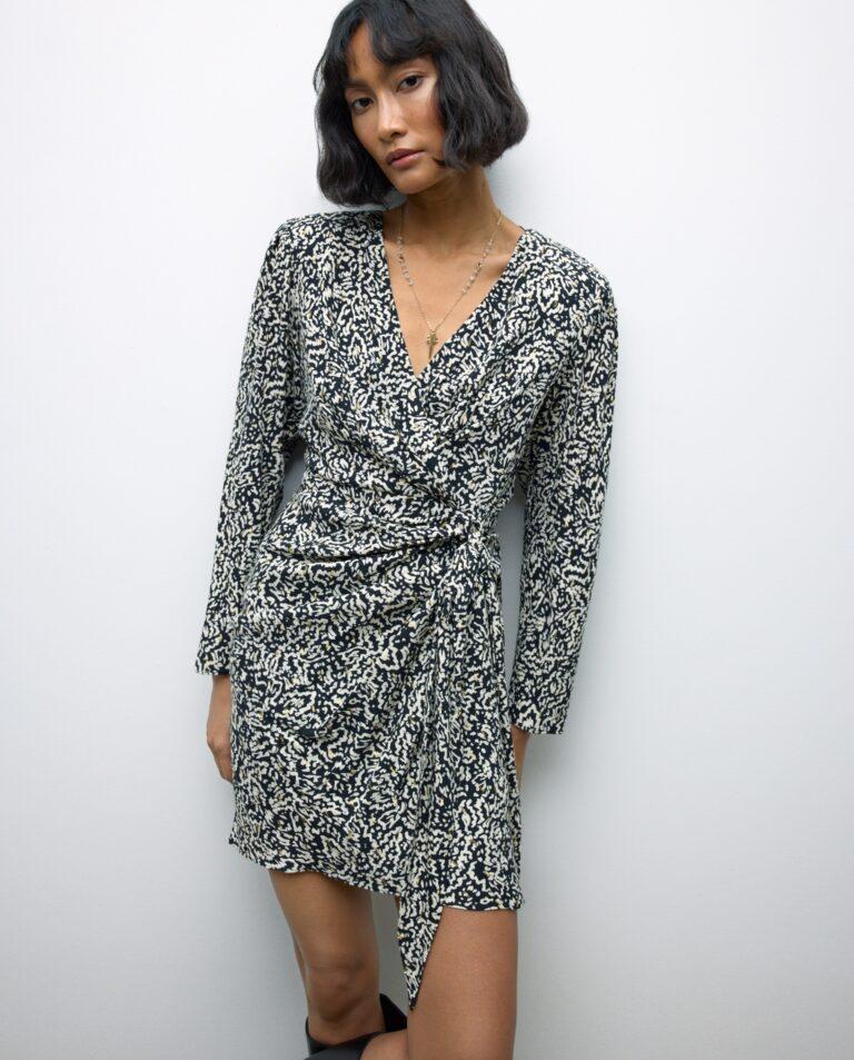 Vestido corto de manga larga con detalle de nudo · Tintoretto · El Corte Inglés