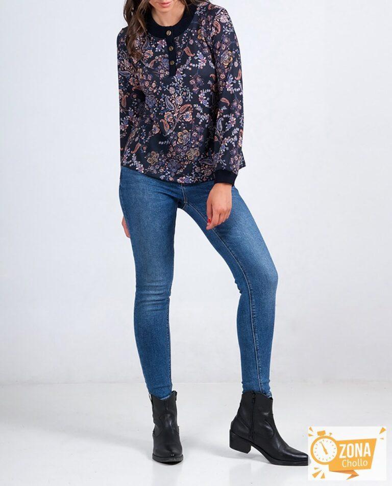 Jersey de mujer cuello redondo con botones — 15,00€ € -81%
