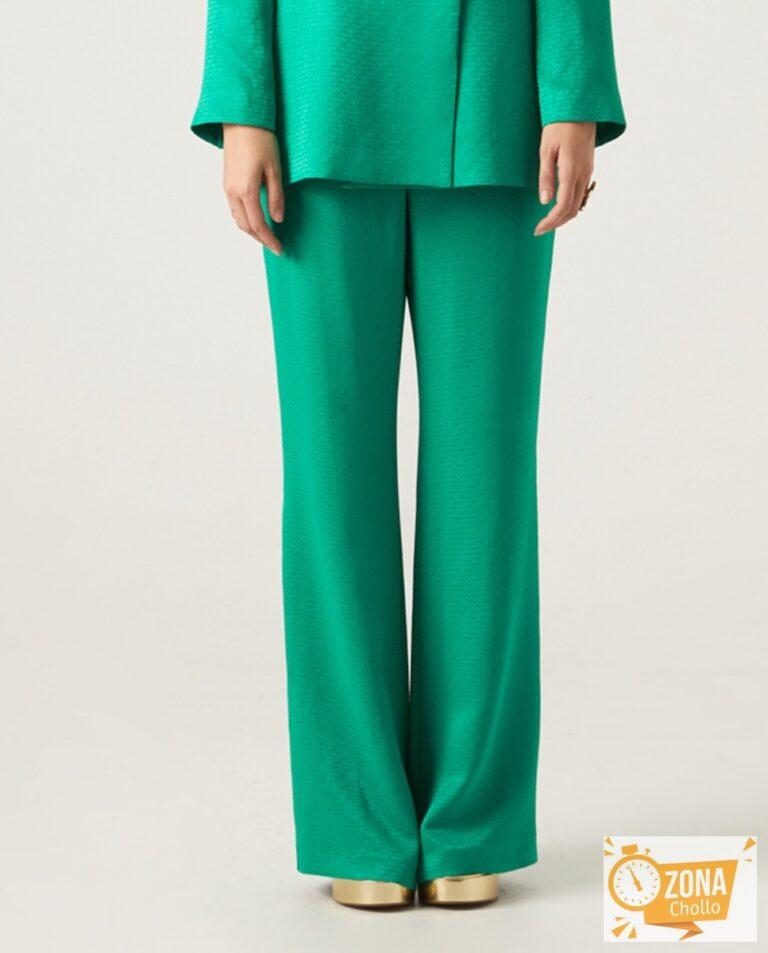 Pantalón de mujer acampanado cinturilla — 29,00€ € -80%