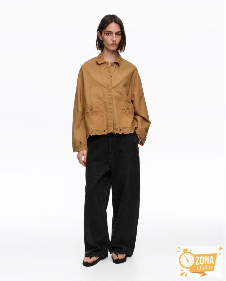 Chaqueta de mujer con botonadura oculta Camel Bimba y Lola · El… — 52,5 € -70%