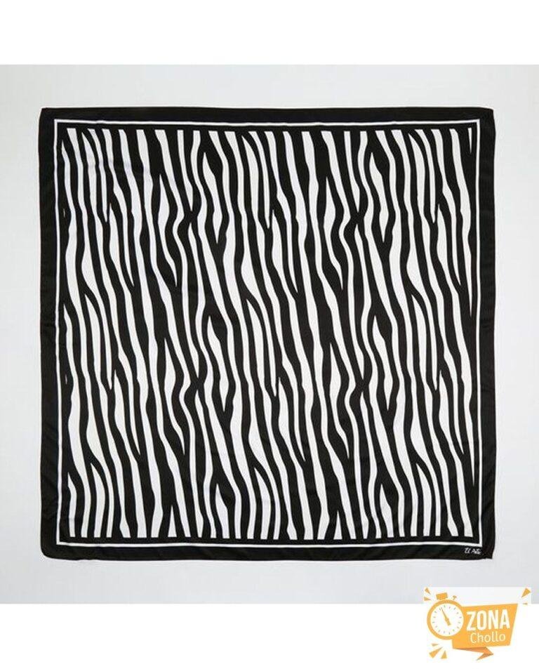 Pañuelo estampado — 12,95€ € -74%