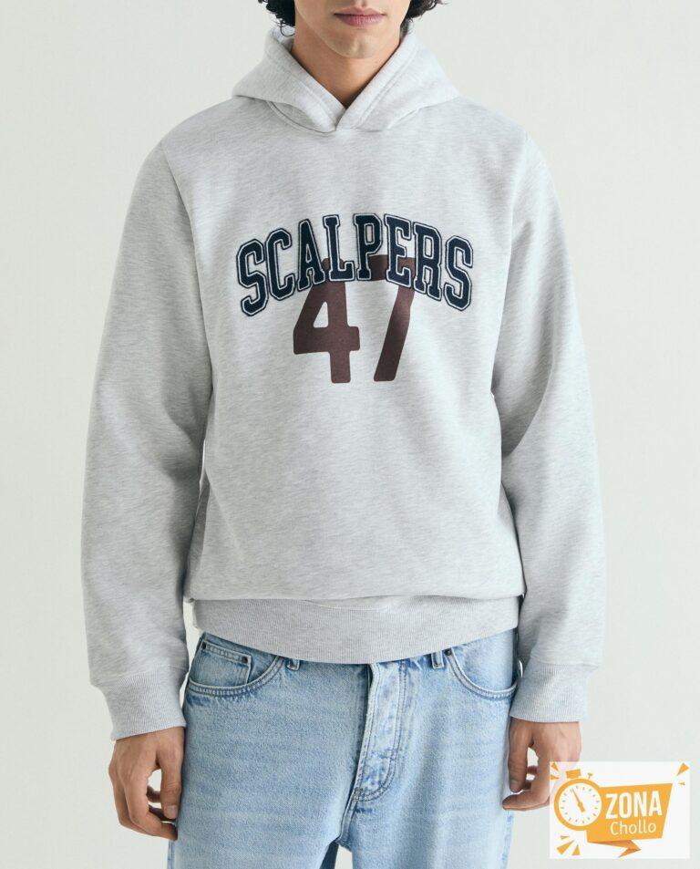 Sudadera de hombre con capucha y print frontal Gris claro Scalpers ·… — 19,99 € -71%