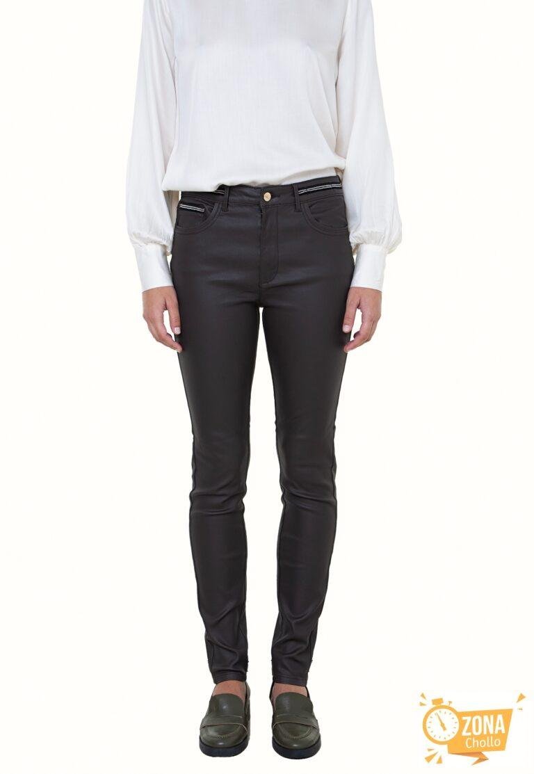 Pantalón de mujer encerado pitillo — 25,00€ € -81%