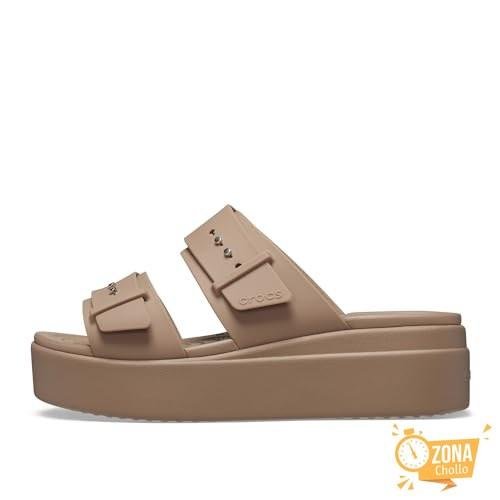Crocs Brooklyn Buckle Low Wedge, Latte, Mujer, EU 33 34 | Cuña — 21,30 € (-64 %) en Amazon